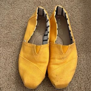 Toms shoes
